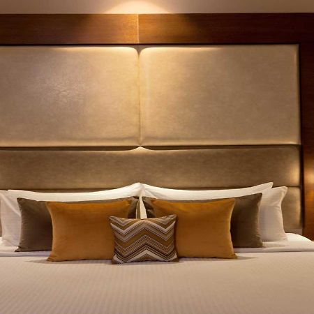 The Atlantes Suite Near Delhi Airport นิวเดลี ภายนอก รูปภาพ