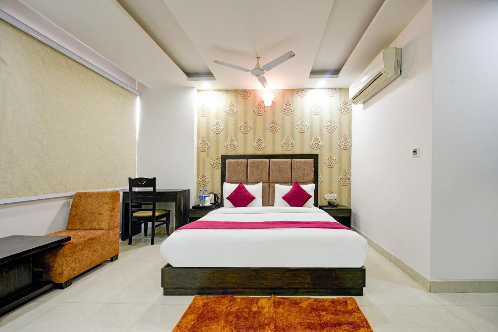 The Atlantes Suite Near Delhi Airport นิวเดลี ภายนอก รูปภาพ